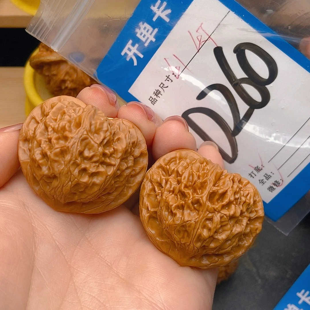 桃核吊坠核桃宫灯