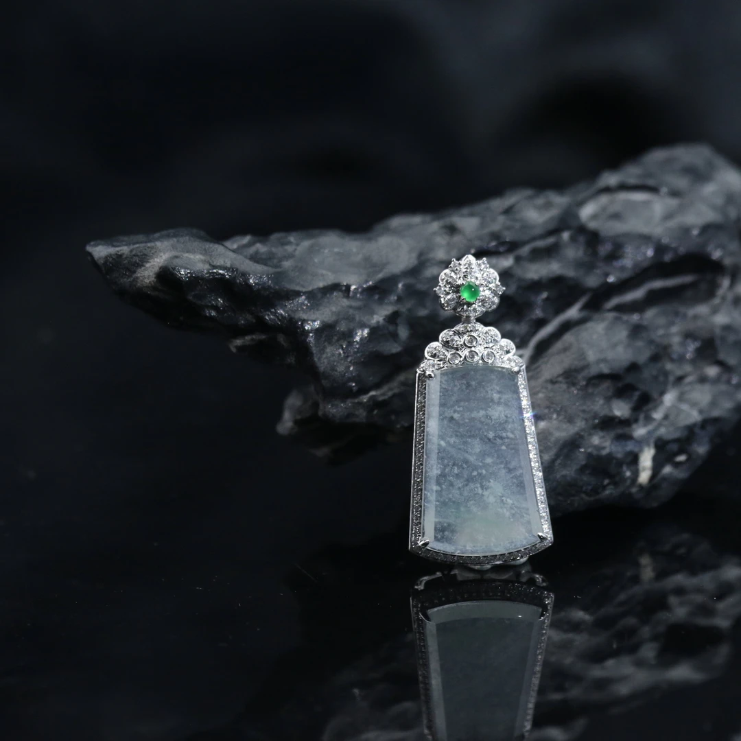 48天然缅甸翡翠A货18k无事牌/401963/上海嘉禾拍卖