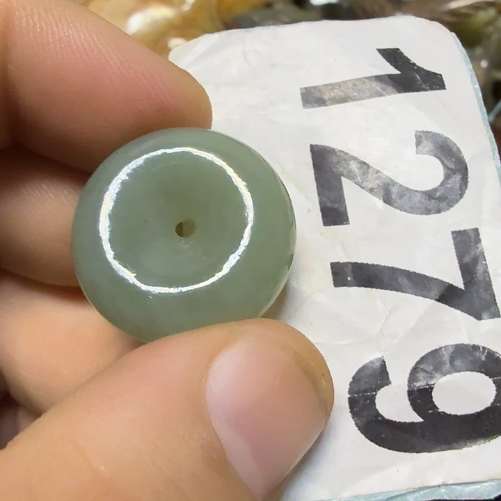 心***蕴和田玉未镶嵌颈饰