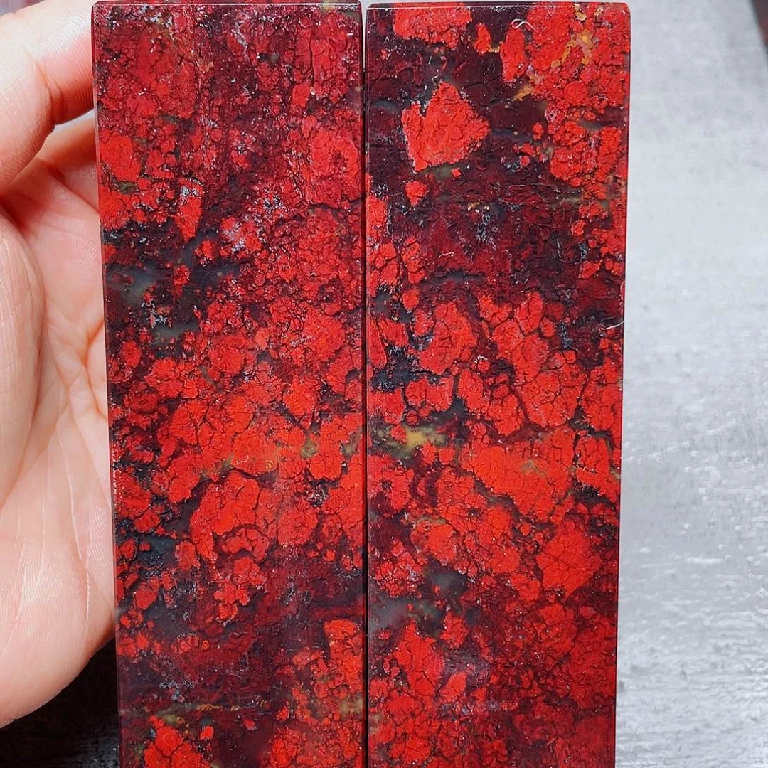 玉桂林鸡血玉印章镇尺