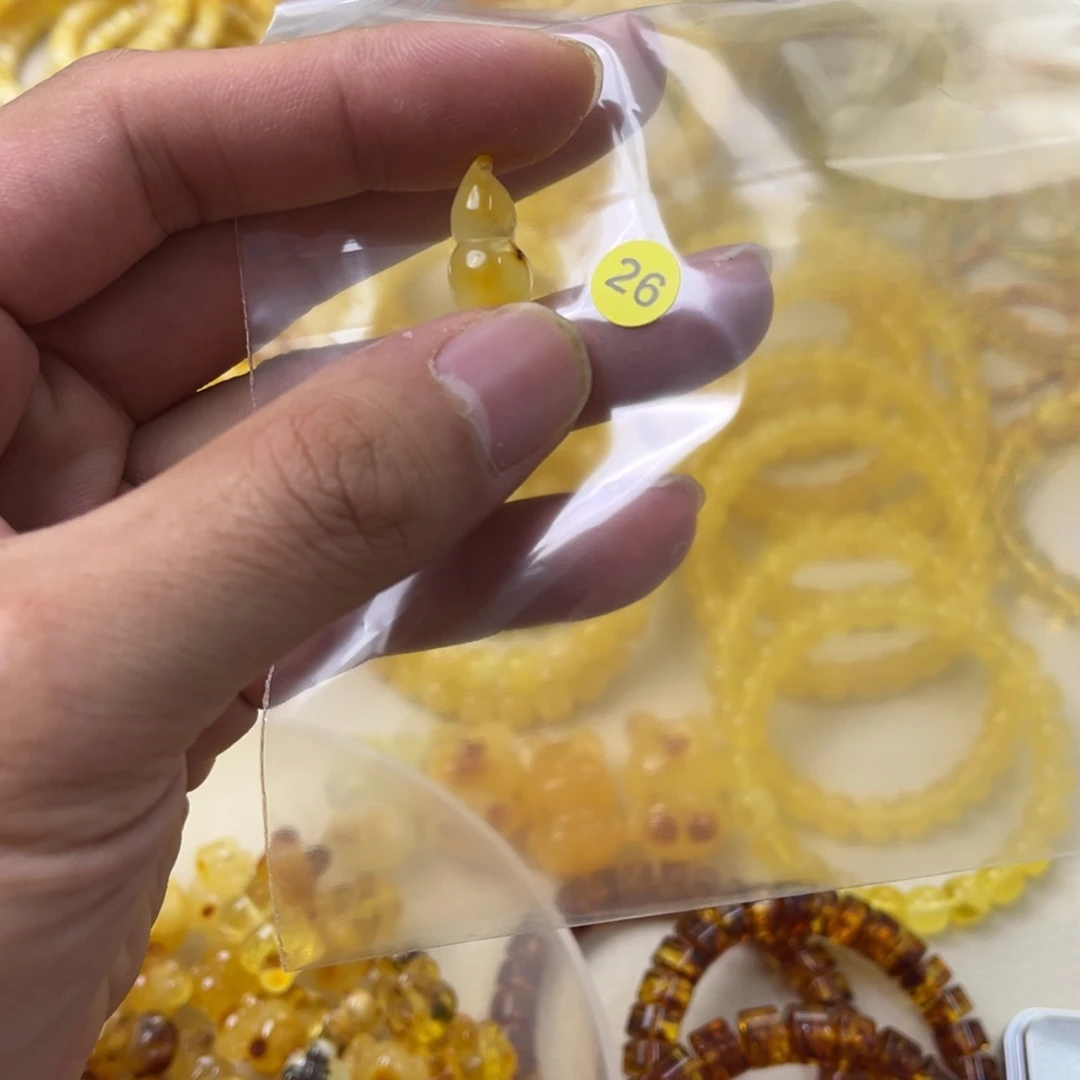 琥珀未镶嵌珠宝奇石