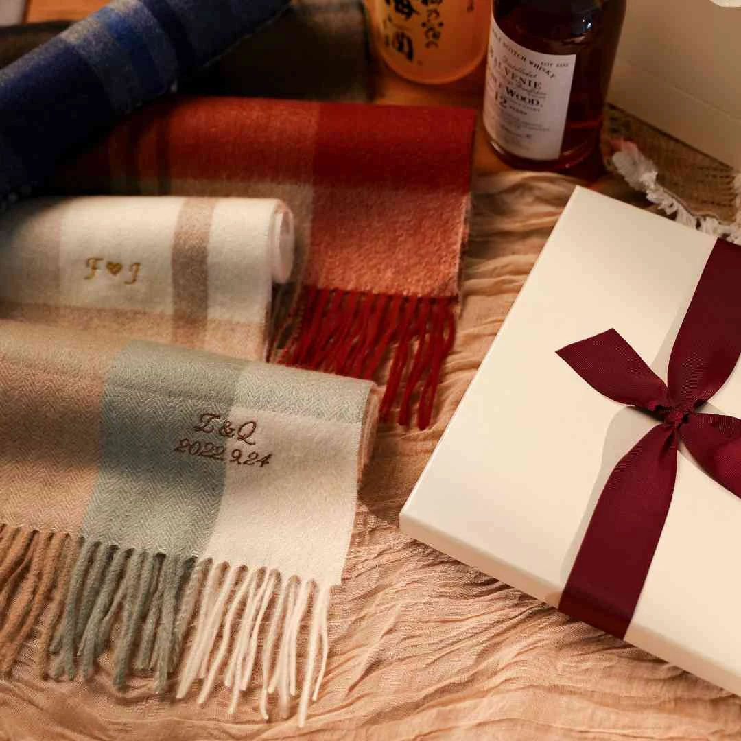 定制刺绣LOGO格子围巾情侣纯山羊绒绣字生日新年礼物送女朋友老婆