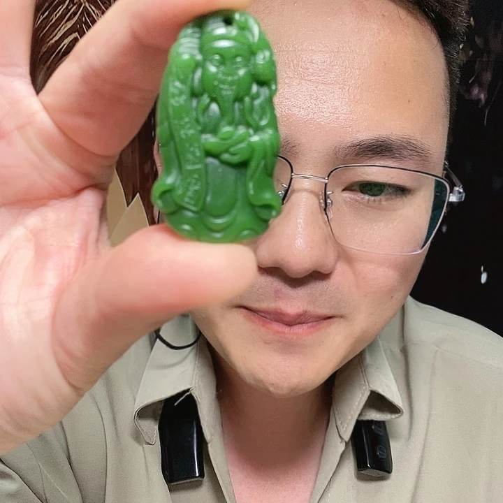 石英岩玉未镶嵌颈饰