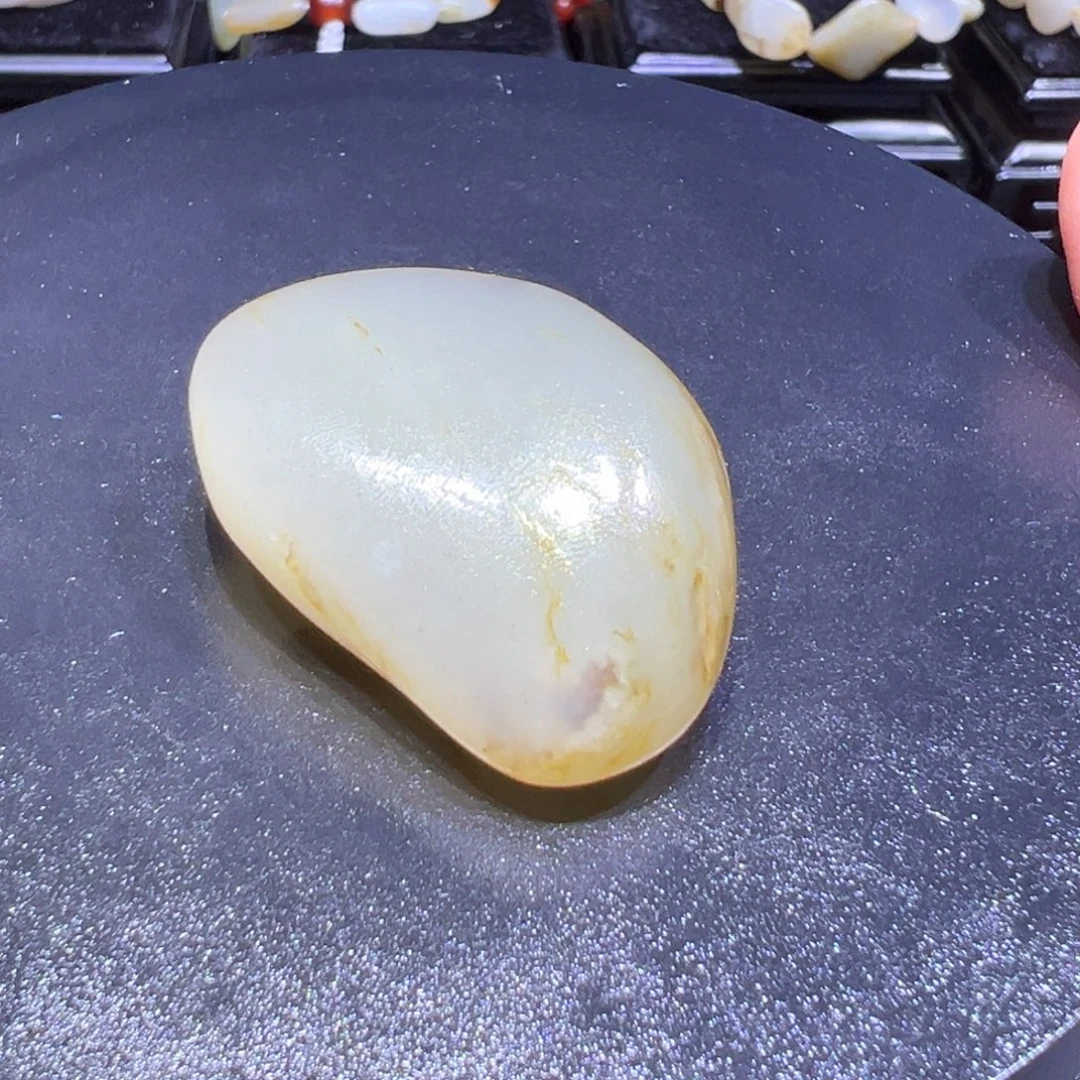 和田玉（子料）未镶嵌颈饰31克-65