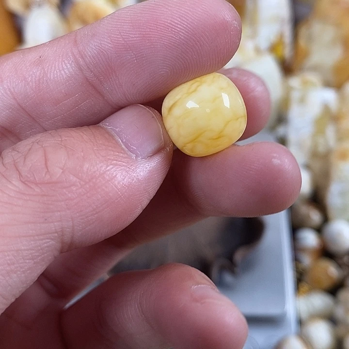 琥珀未镶嵌裸石我