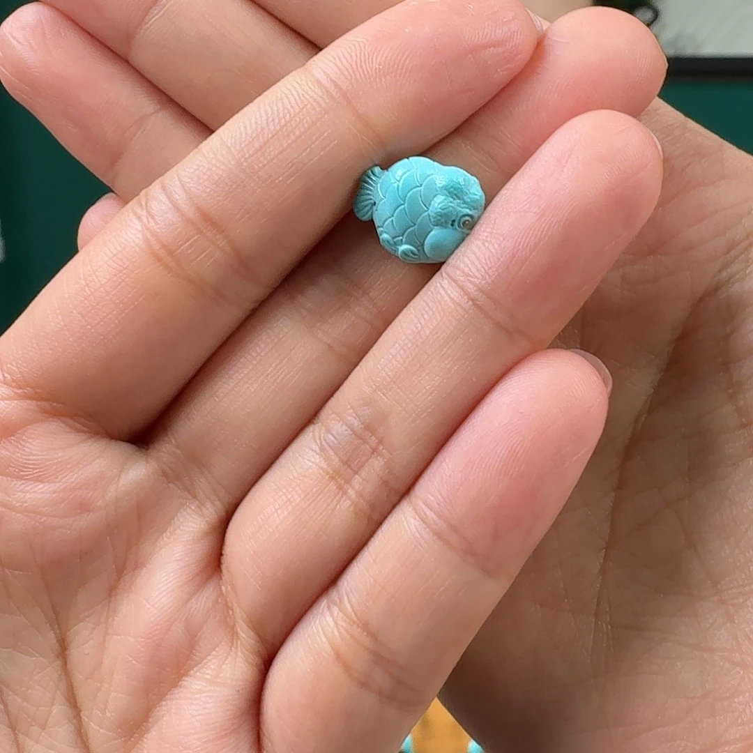 绿松石未镶嵌珠宝奇石