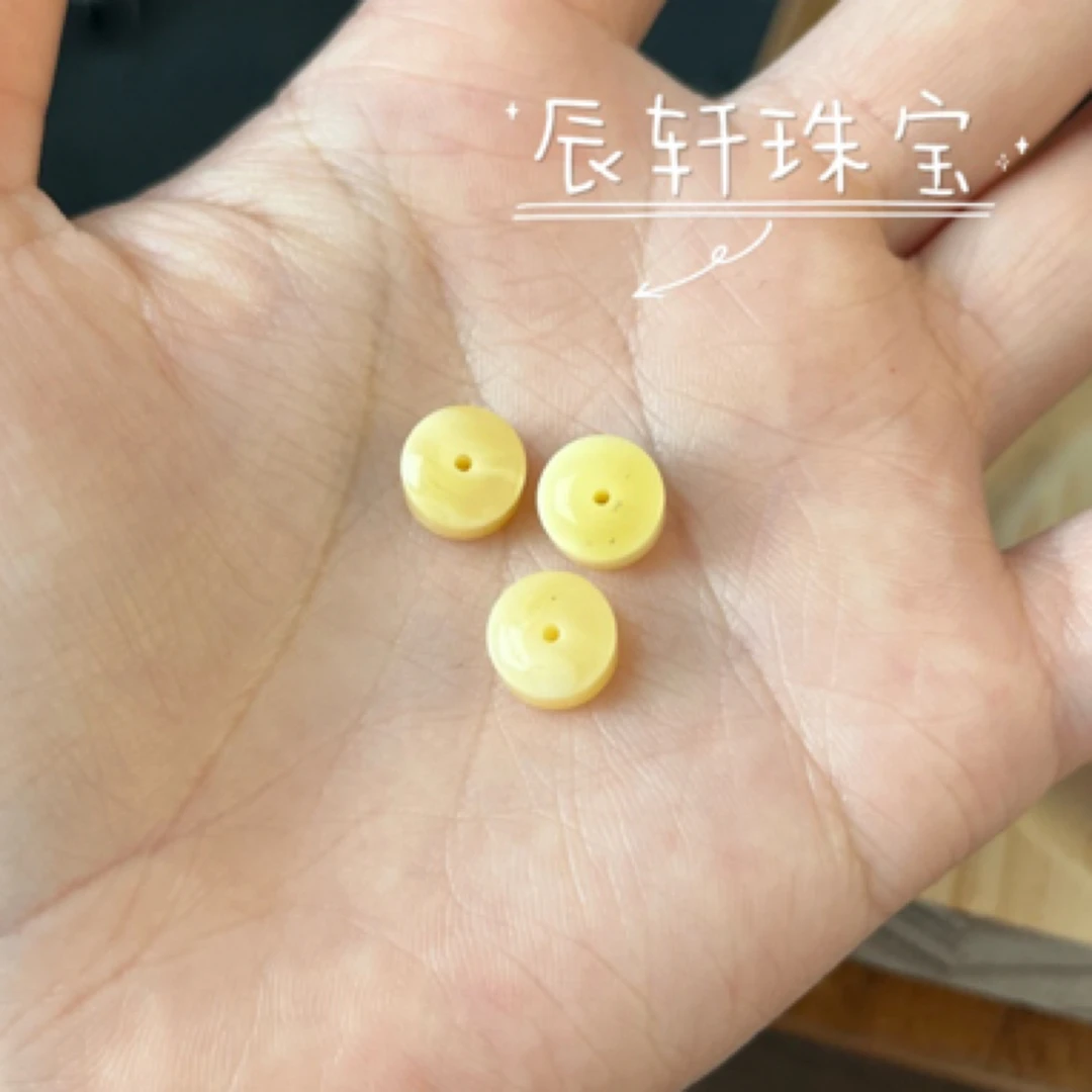 【辰轩珠宝】微瑕蜜蜡隔片8.5*5.2（一片）