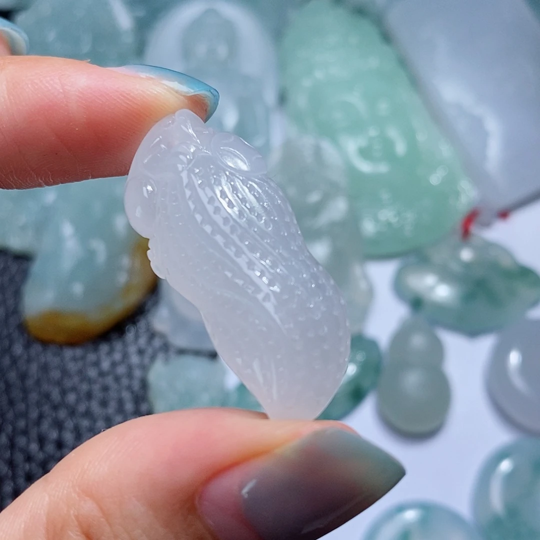 定制翡翠未镶嵌毛货付款后确认抛光