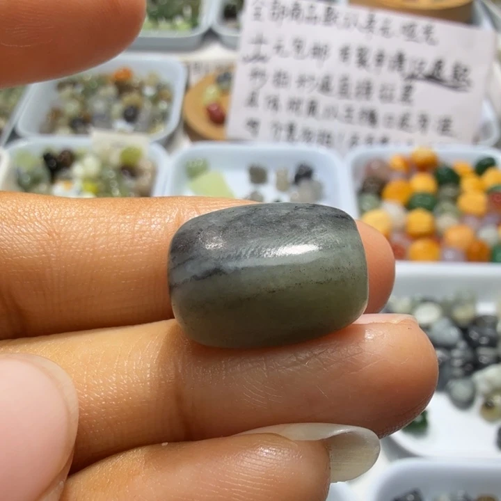 和田玉未镶嵌珠宝奇石