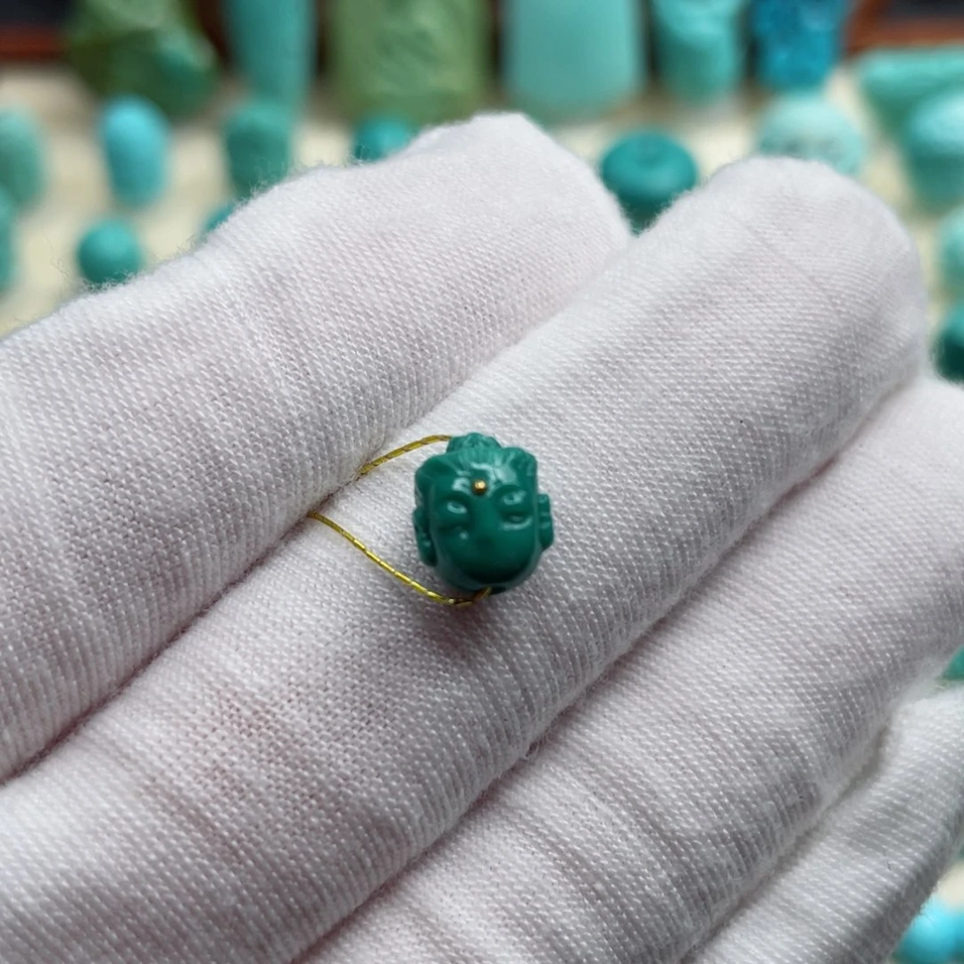 未镶嵌绿松石珠宝奇石