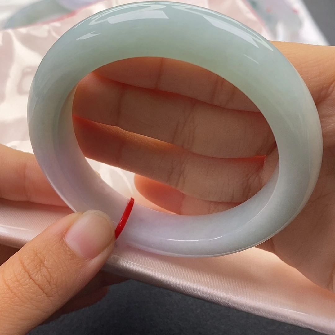 翡翠未镶嵌手镯56.8正圈