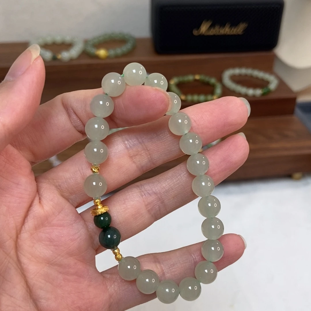 手链18K金镶嵌和田玉8mm高冰晴绿