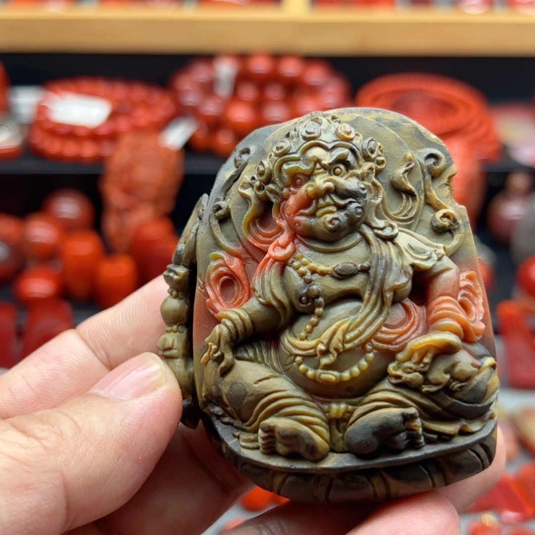 南红玛瑙吊坠未镶嵌爱****?