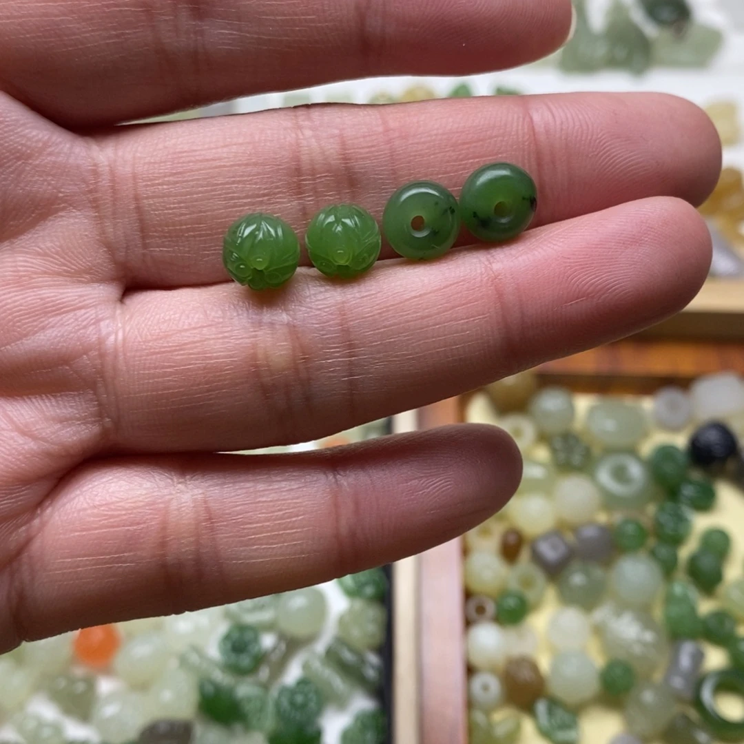 无***谓和田玉未镶嵌颈饰