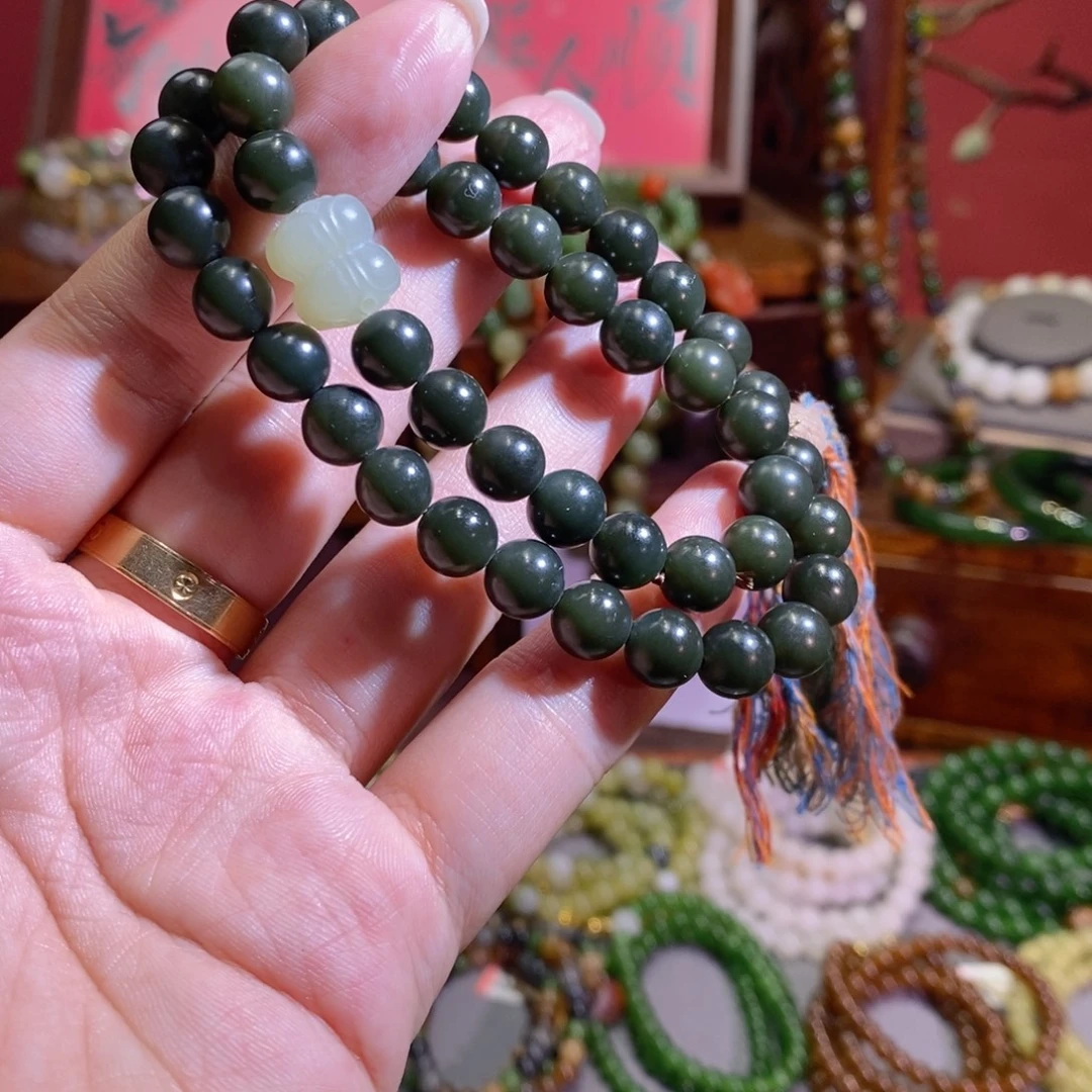 颈饰未镶嵌和田玉