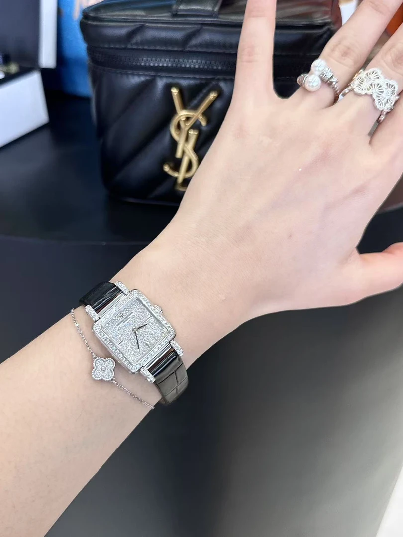 95新 Vacheron Constantin/江诗丹顿 22.5x22.5mm/18k金原钻/女表