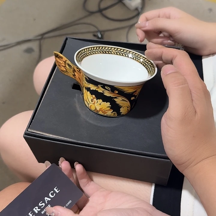 自***猫瓷片中古老货默认微瑕