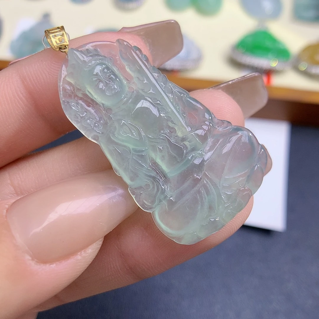 翡翠颈饰18K金镶嵌虚空