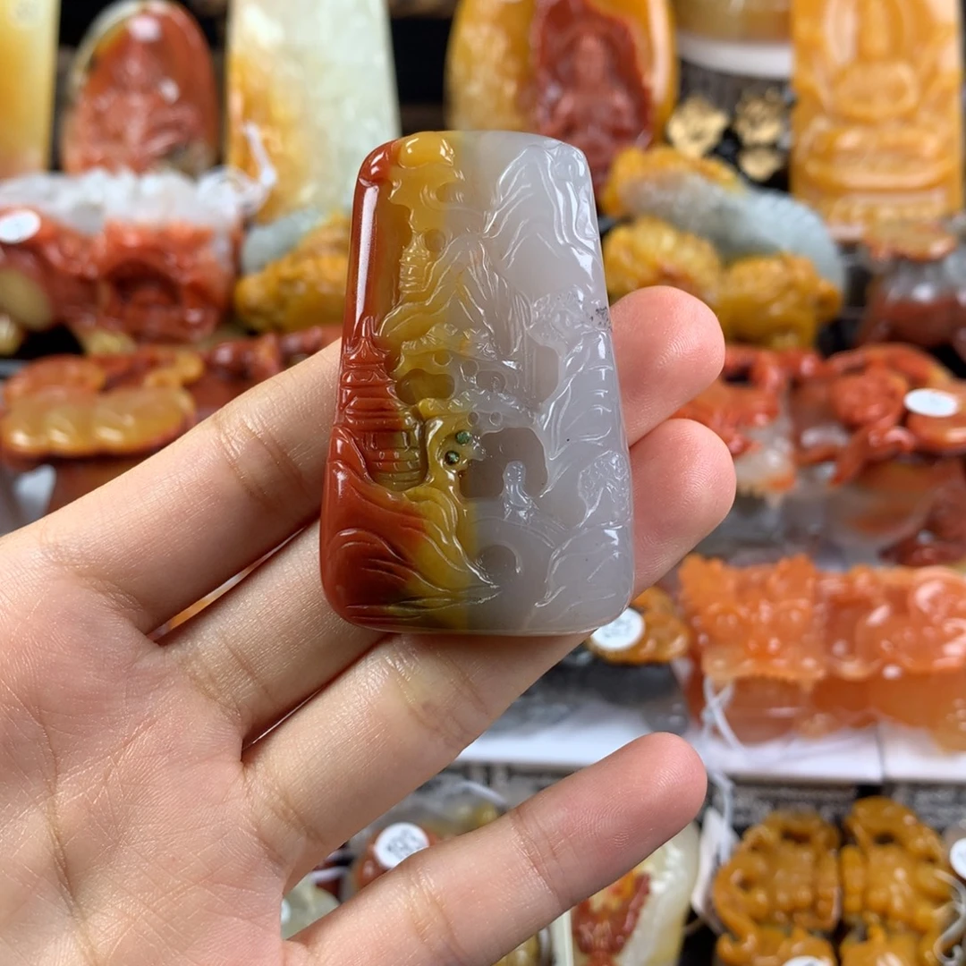 石英质玉（黄龙玉）未镶嵌挂件