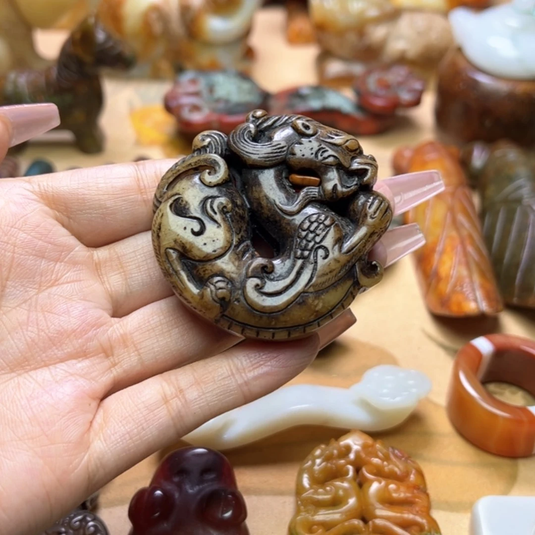 【闪购商品】蛇纹石玉颈饰未镶嵌