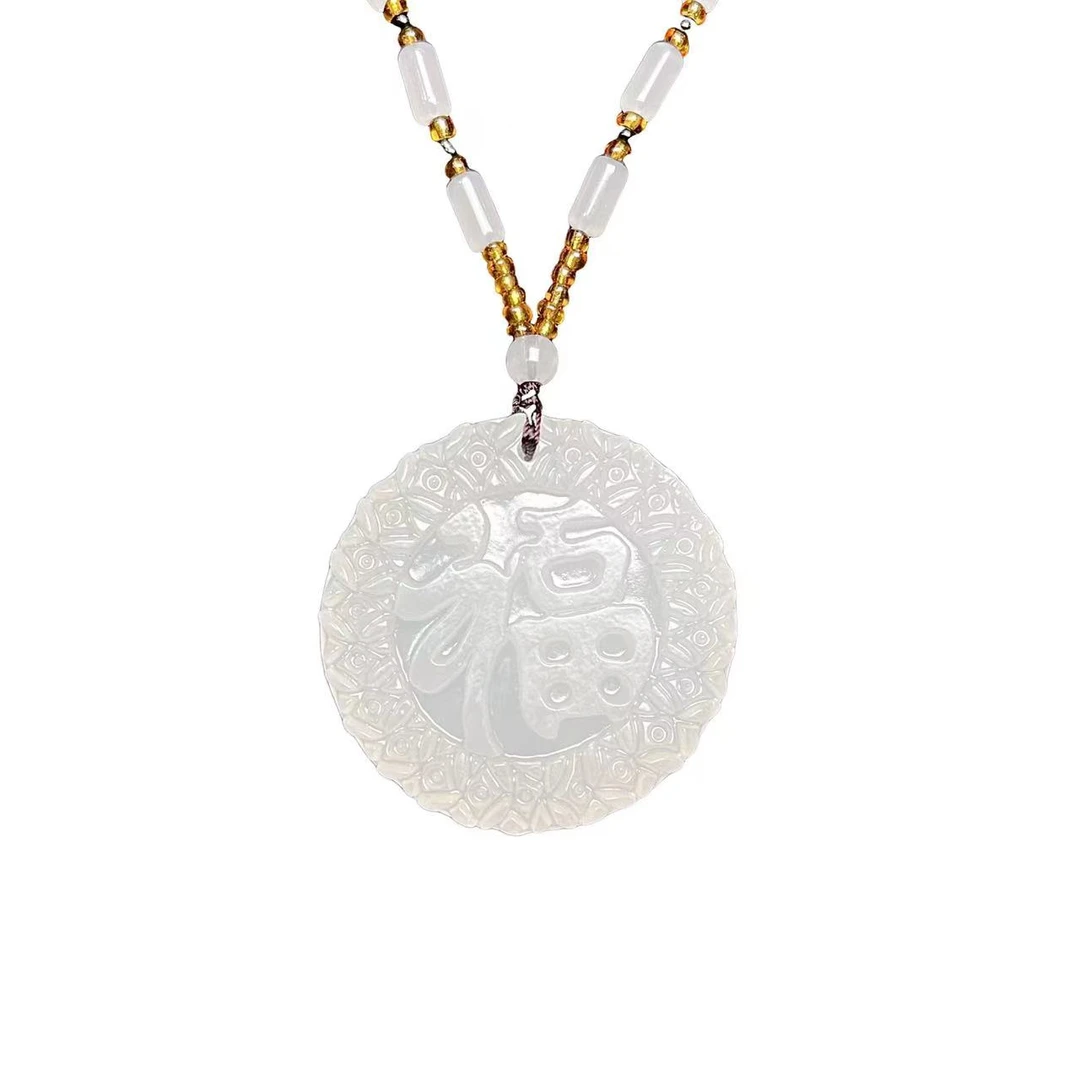 油脂白圆玉牌（赠珠链） H02-04