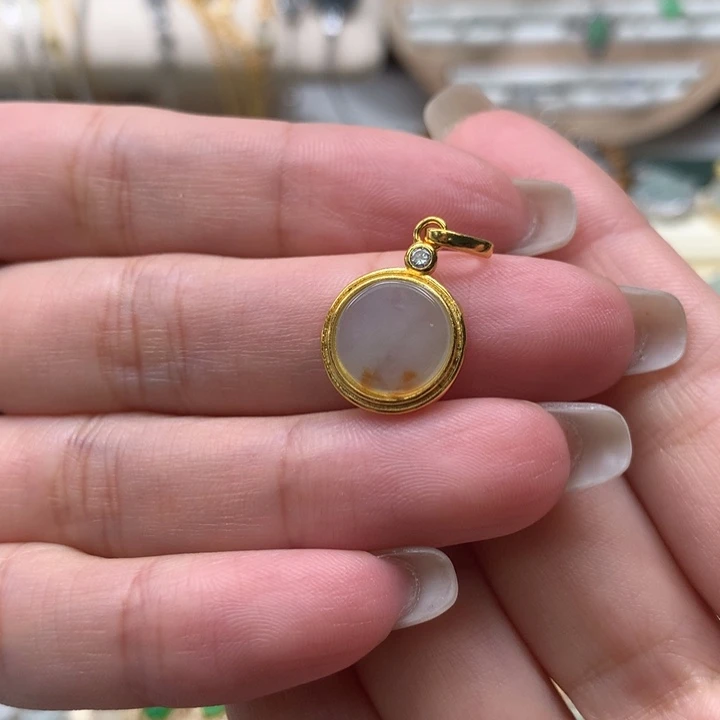 颈饰银S925镶嵌翡翠圆牌