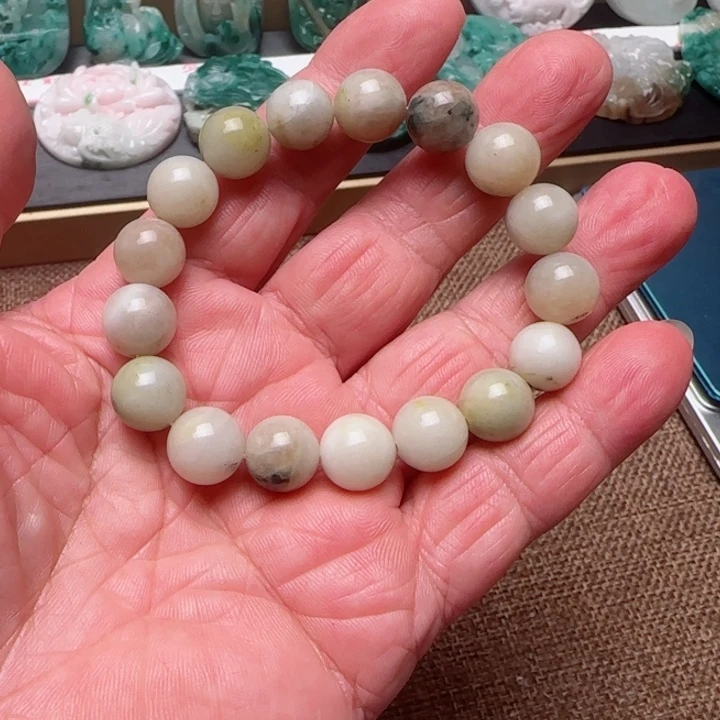 木***独独山玉未镶嵌颈饰