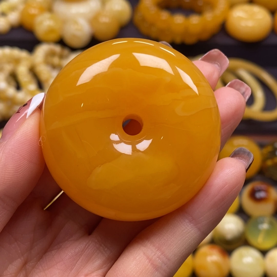 琥珀未镶嵌裸石扣子