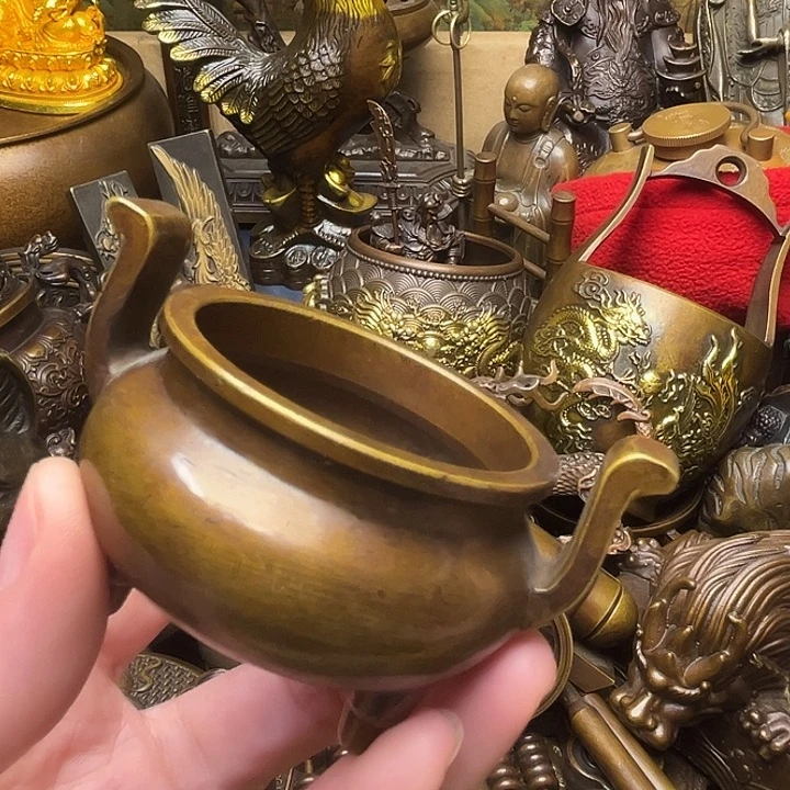精美铜器批发档口