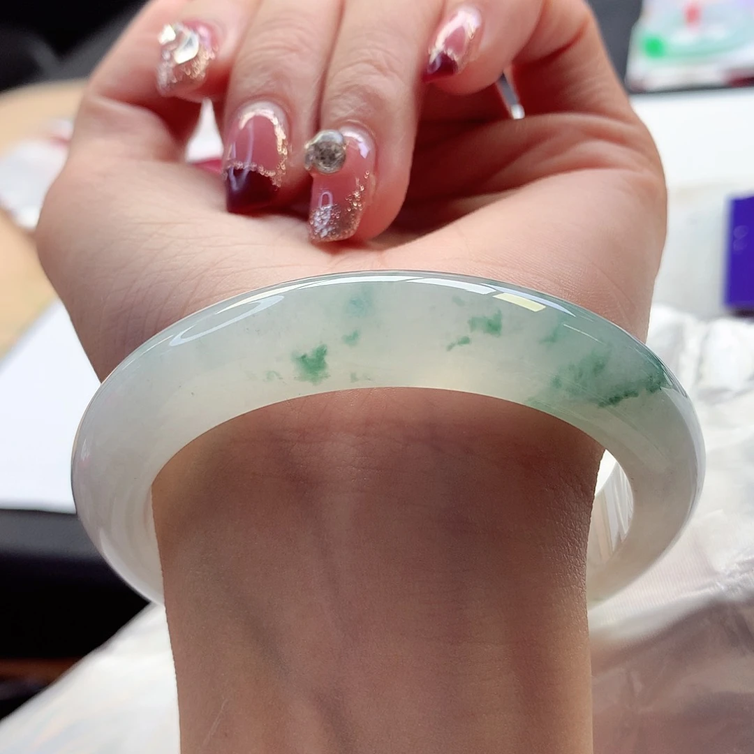 翡翠手镯未镶嵌58-59圈口小万战斗机