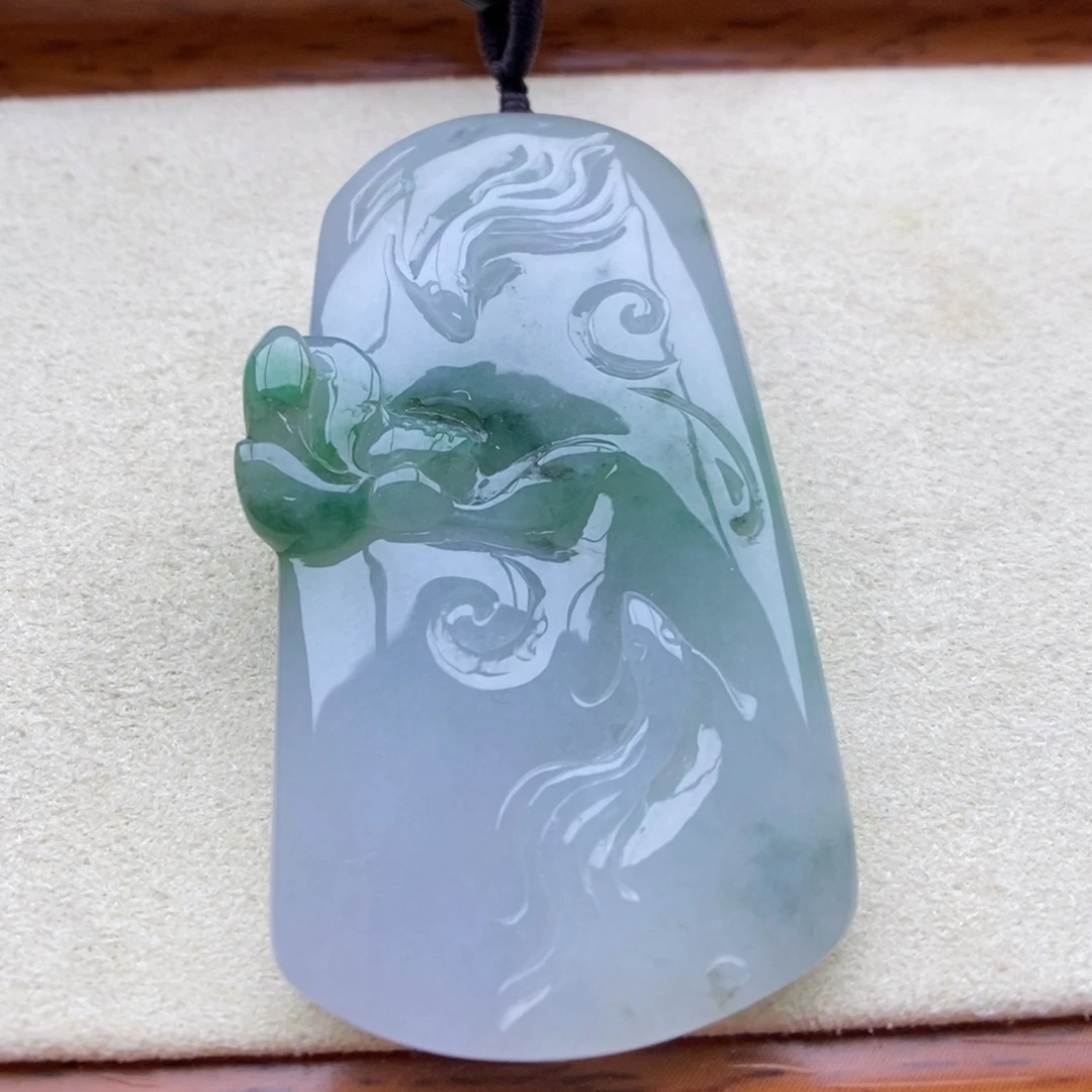 翡翠未镶嵌颈饰吊坠