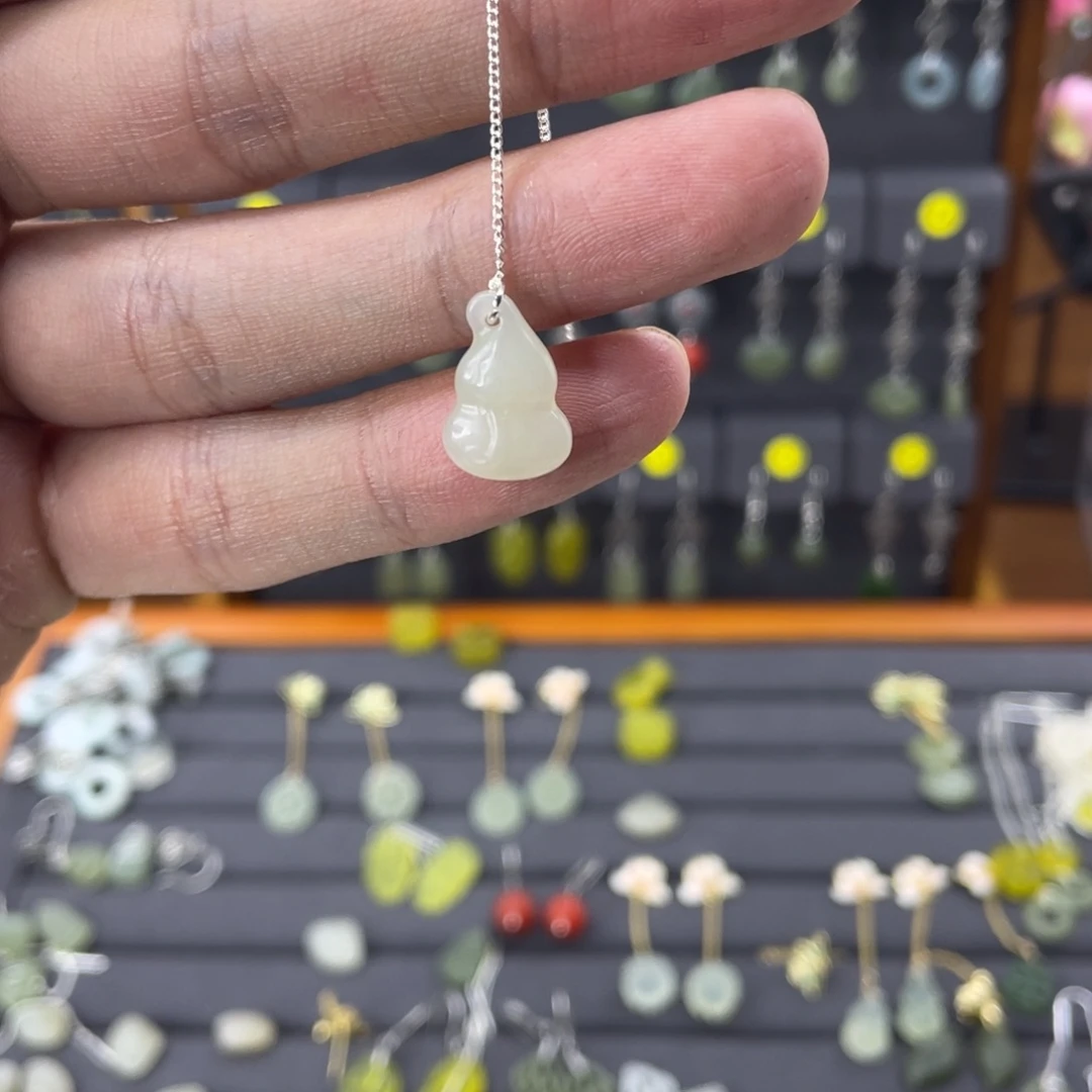 和田玉耳饰银S925镶嵌米***g