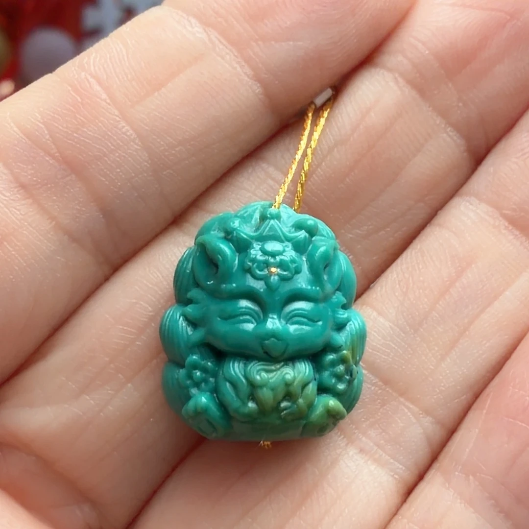 绿松石未镶嵌颈饰