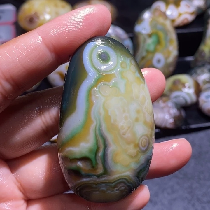 玛瑙/玉髓未镶嵌珠宝半成品88