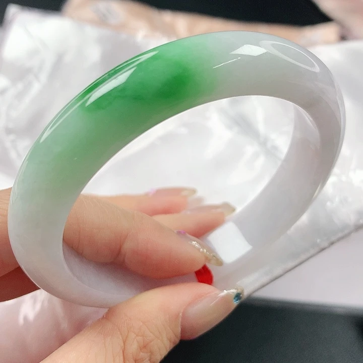 未镶嵌手镯翡翠，307