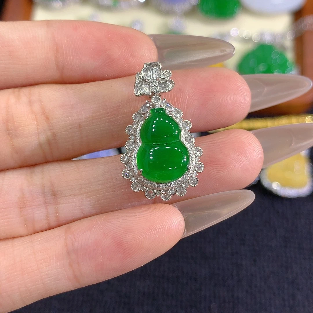 【闪购商品】翡翠18K金镶嵌吊坠(不含链)葫芦
