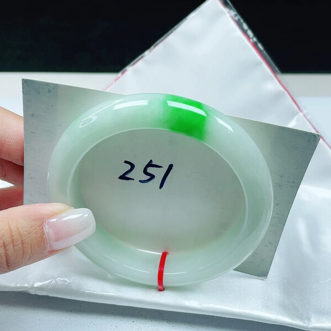 翡翠未镶嵌手镯 正圈55