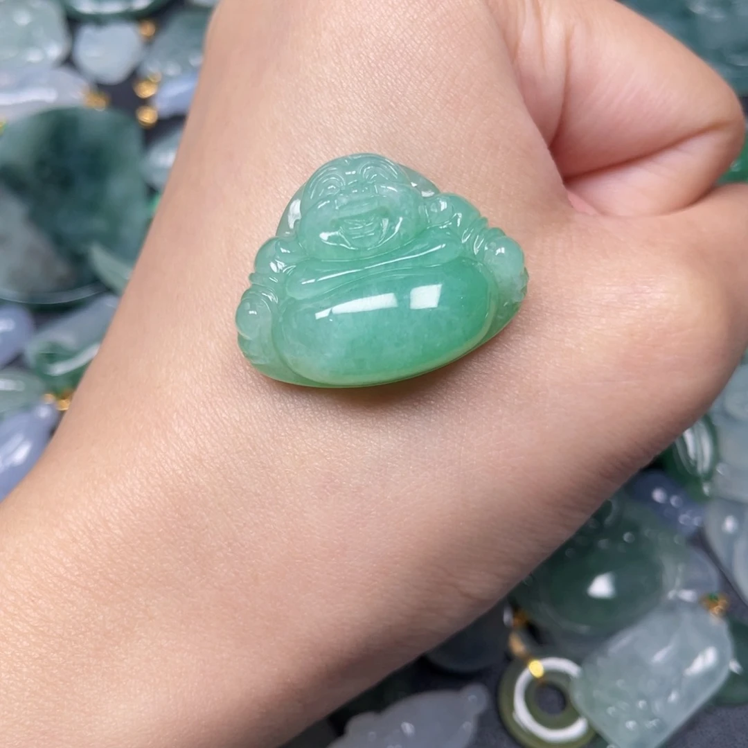 翡翠颈饰未镶嵌翡翠