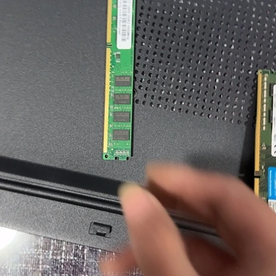 9新三代8g1600单根内存
