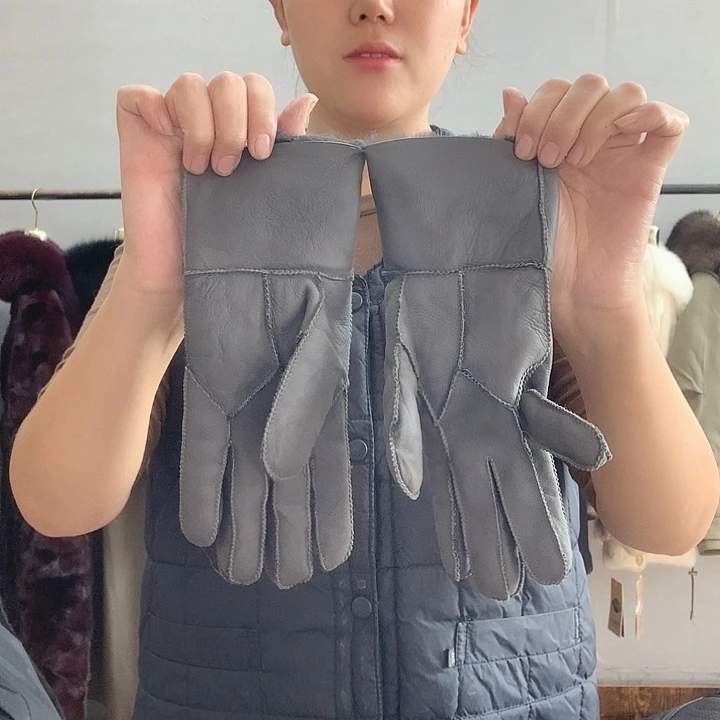 羊皮毛一体保暖手套