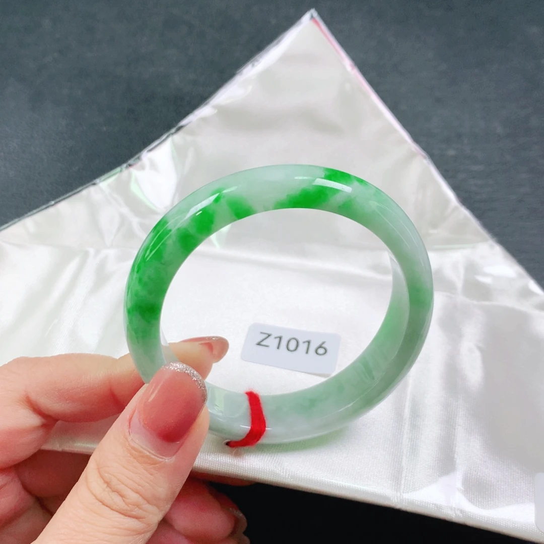 翡翠未镶嵌手镯03