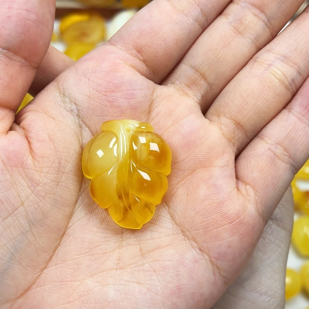 未镶嵌颈饰蜜蜡蜜蜡叶子