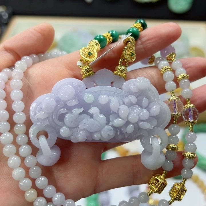 颈饰未镶嵌翡翠吊坠