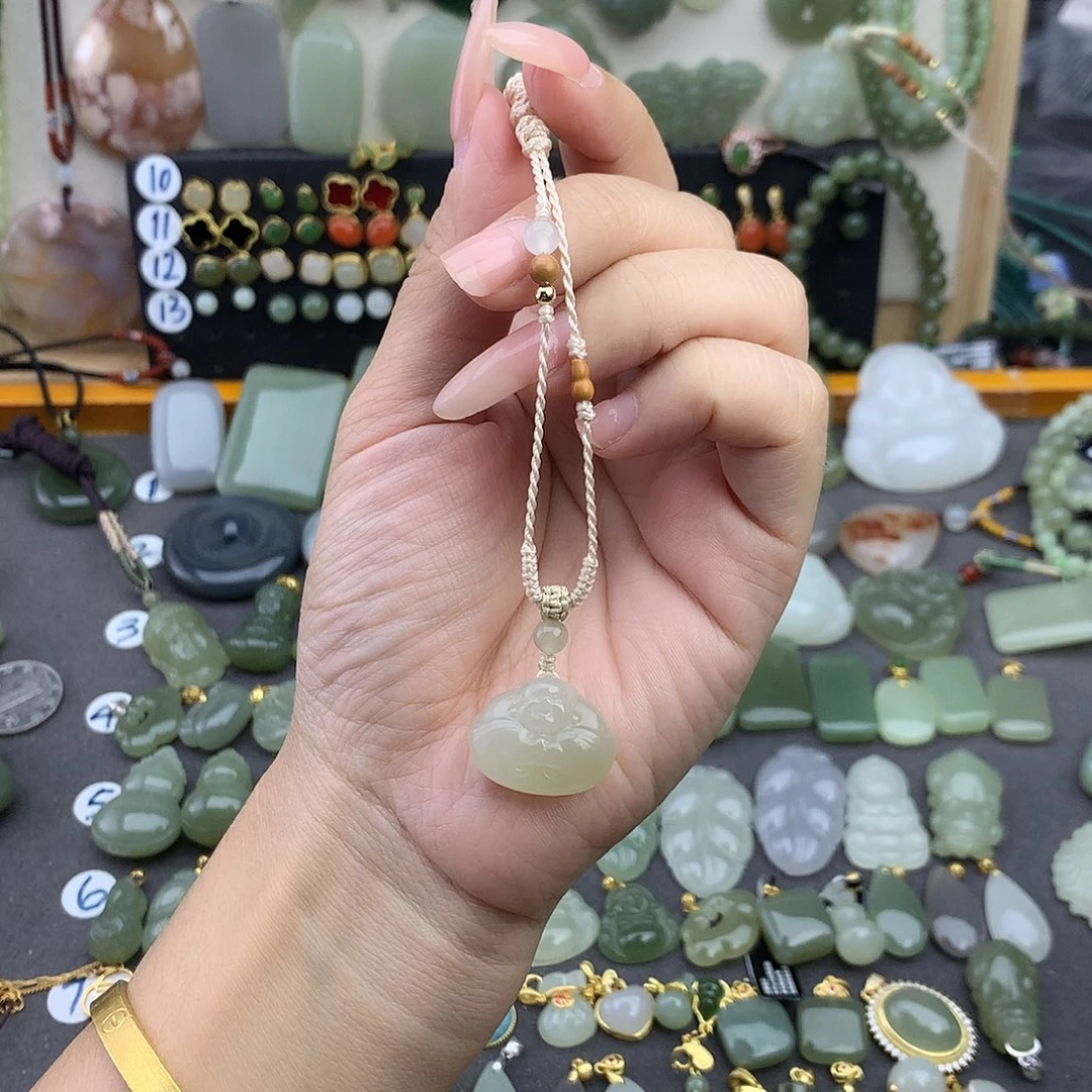 和田玉未镶嵌吊坠(不含链)