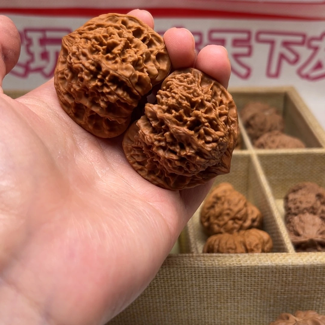 文玩核桃吊坠44满天星