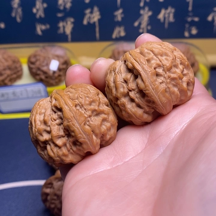 文玩核桃吊坠38核鼎