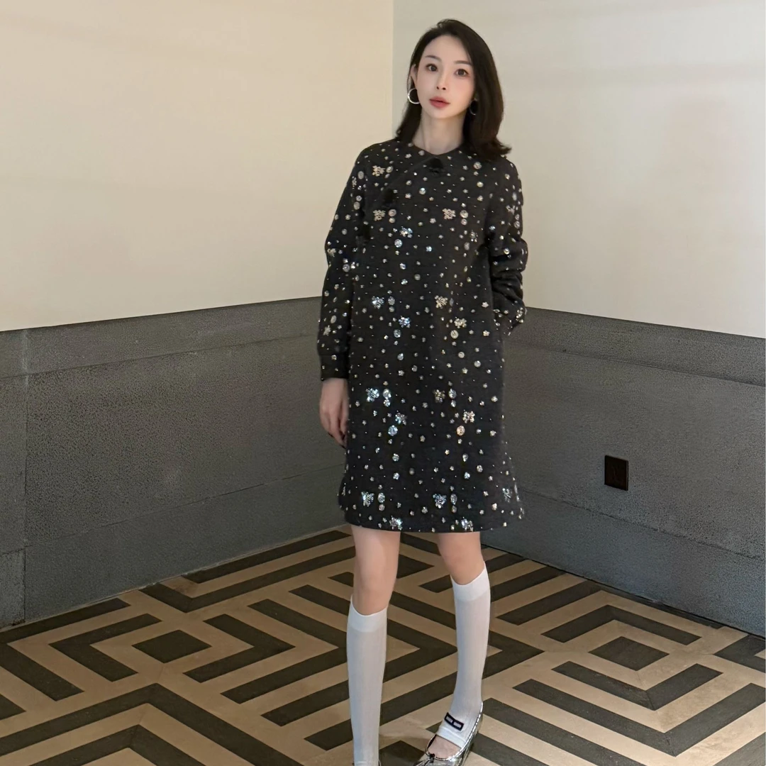 KK颜小新【满慕星河】设计感小众时尚气质舒适休闲日常秋季连衣裙