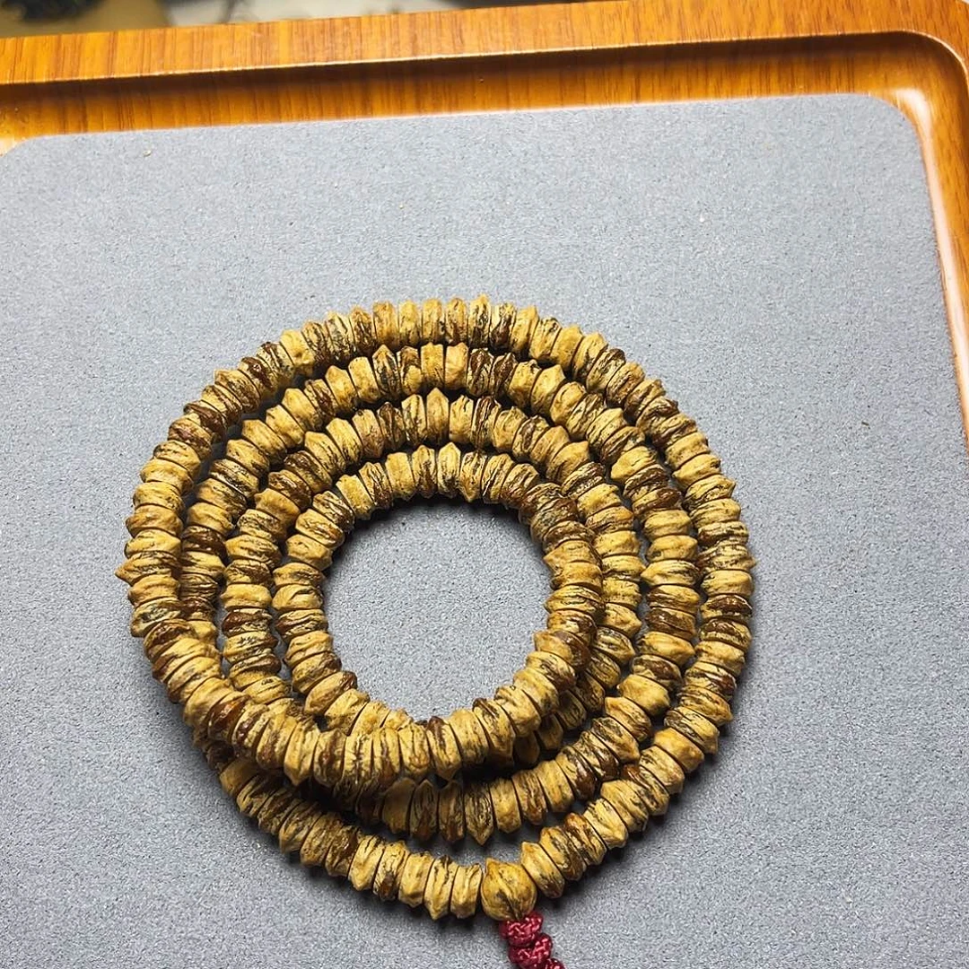 R***k柏香籽/百香籽吊坠