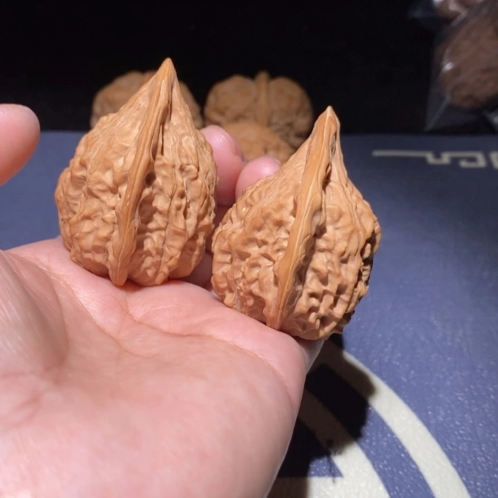 文玩核桃吊坠红樱枪38尺