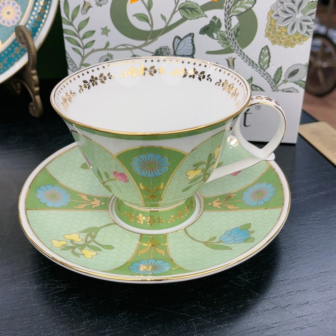 瓷片—————————-/—///-/-//